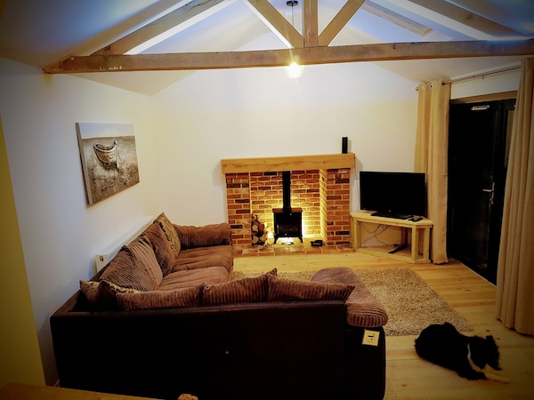 Newly Converted Barn In Stunning Riverside Location On The Norfolk Broads - Norfolk
