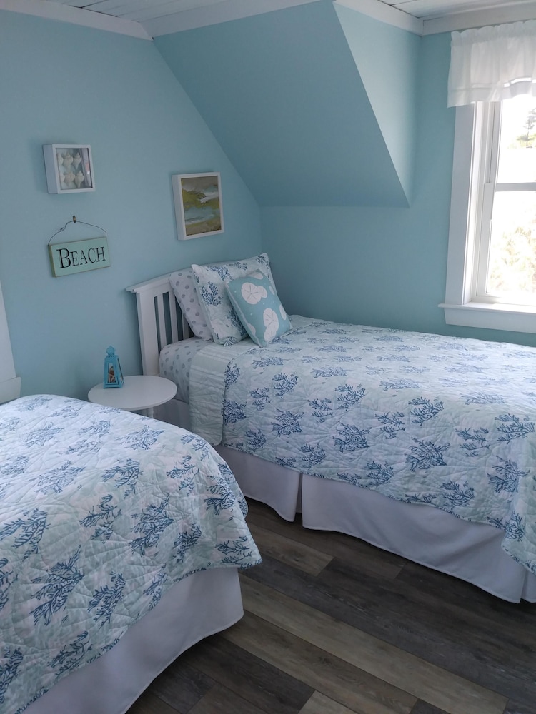 *****Charming Cottage 5 Min Walk To Beach & 8 Min. Walk To Pier !!! - Old Orchard Beach, ME