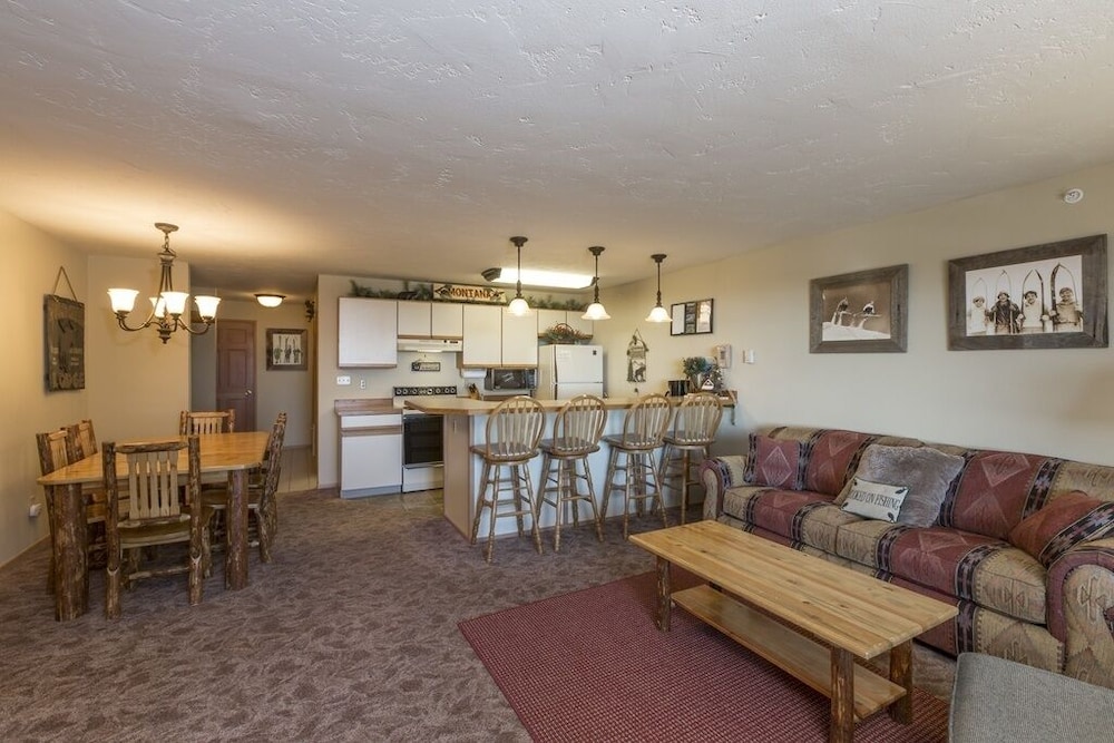 Spacious Condo With Great Views - Whitefish