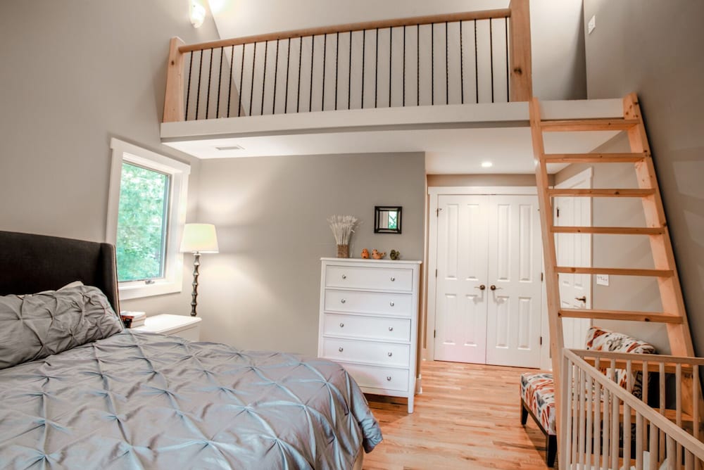 Winters Haven - A Luxurious Asheville Mountain Timber Frame Cabin W/hot Tub & More! - Asheville, NC