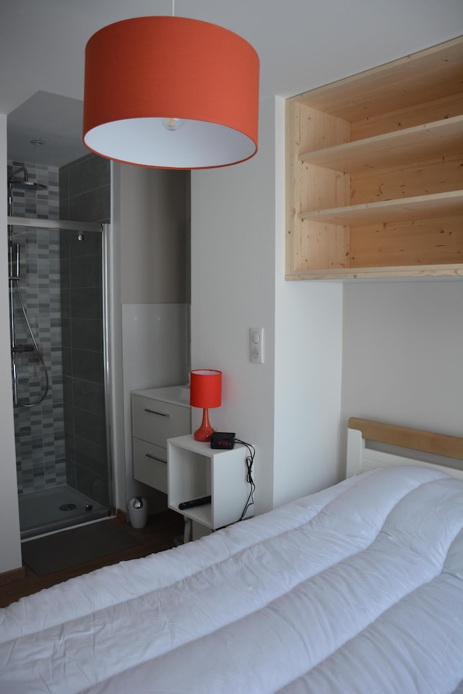 Appartement 93 M2, 3 Slaapkamers Met Terras, Het Centrum - Mont-Dore