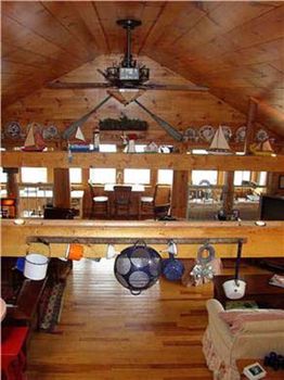 Vacation rentals & Airbnbs in Berkley, MA cozycozy