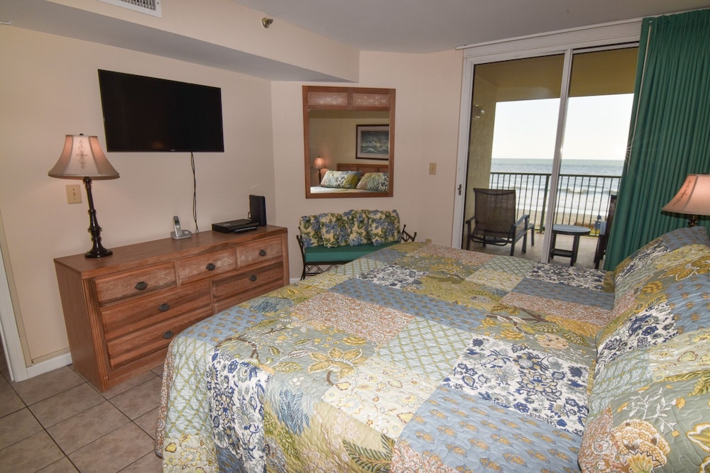 3 Bedroom Oceanfront. Enclosed Pool. Motorcycles Allowed. - North Myrtle Beach, SC