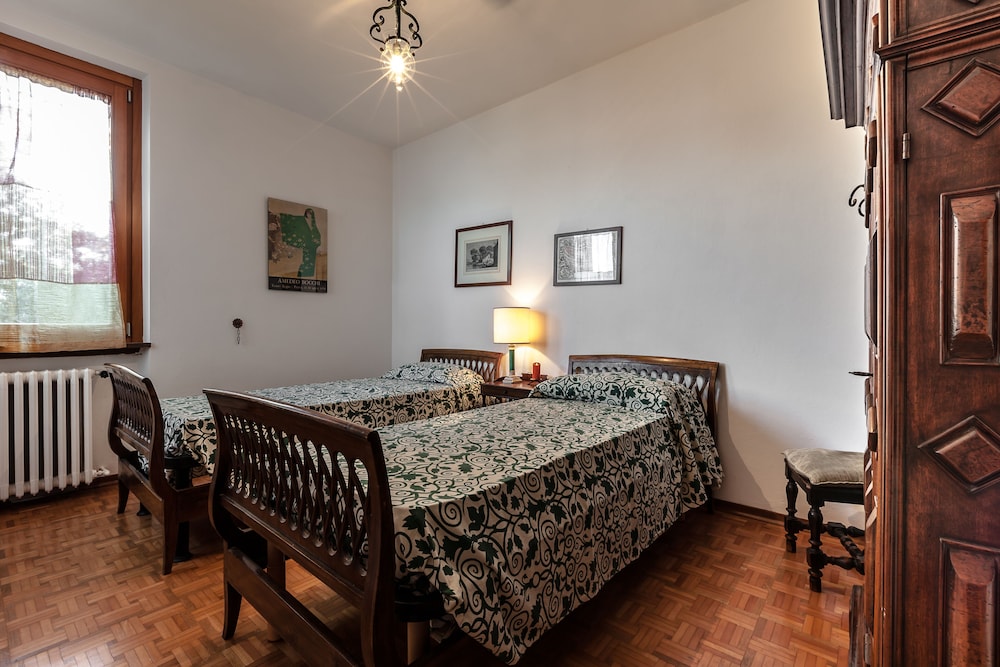 Villa I Gelsomini,  6 Bedrooms, Garden, Terrace, Stunning View Of Lake Garda - Garda