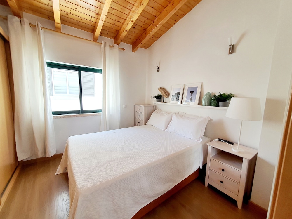 Gemütliche Maisonette-villa Mit 1 Schlafzimmer In Der Nähe Des Meeres. Kostenloses Wifi - Faro
