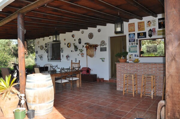 A 2 Bedroom Country House With Large Private Garden And Swimming Pool - Órgiva