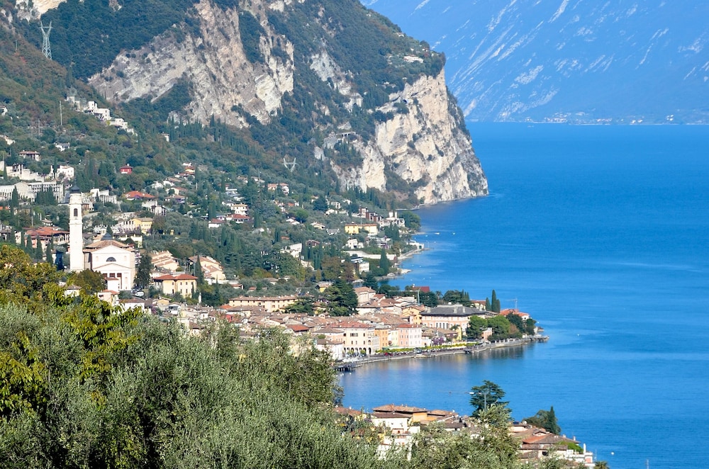 Casa Fornico 9, Quiet Location And Phenomenal Lake View From The Terrace - Lake Garda
