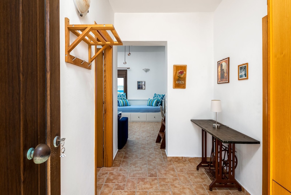 Villa Mylos Studios, Ares - Apartamento De 2 Habitaciones Con Excelentes Vistas Al Mar En Ialysos - Rodas