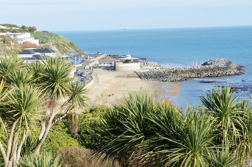 2 Bedroom Apartment Situated In Spectacular Location In Ventnor - Isle of Wight