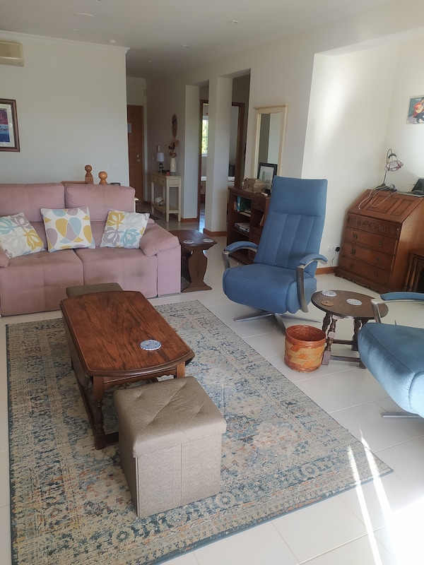 Luxe Villa Met 4 Slaapkamers, 4 Badkamers Geschikt Voor Gezinnen En Dicht Bij Het Strand - Lagoa