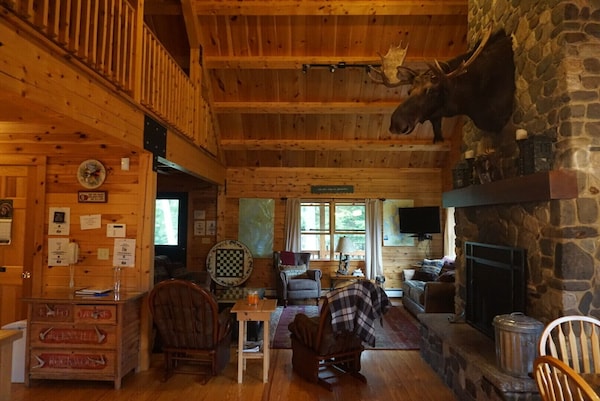 Kineo Escape - New For 2023 -Whole House Generator And Fast Starlink Internet! - Moosehead Lake, ME