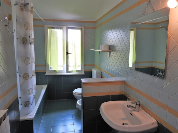 Large Duplex Apartment Sleeps 5, Private Parking Space, In The Center - Ravenna