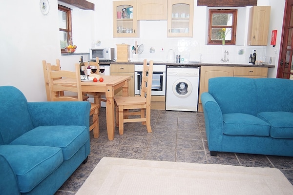 Self Catering Rural Farm Cottage + Heated Pool Cornwall - 콘월