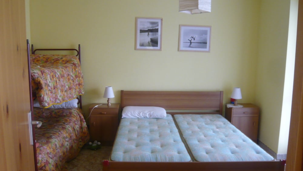 Serra Di Pamparato Private Rent Large Two-room Apartment. - Viola