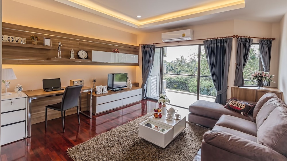 Seastar Service Apartment, House & Hotel With View Of Golf Course - Ban Chang