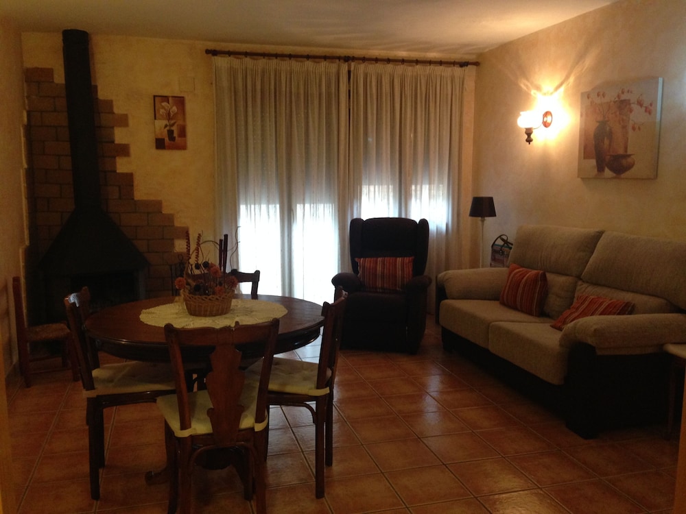 Komfortable Und Gemütliche Apartments In Einer Privilegierten Umgebung Von Bergen Und Flüssen - Aragonien