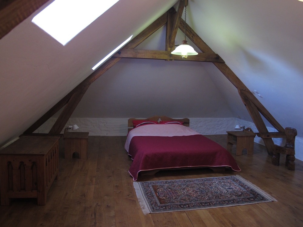 Cottage Dordogne/limousin. Sleeps Up To 4 People. Set In Beautiful Countryside. - Haute-Vienne
