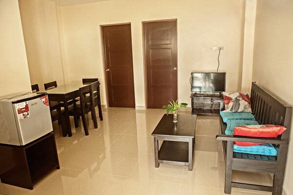 Limpio, Seguro Y Con Servicio Privado Apartamento De 2 Dormitorios Ubicado En Kalibo, Alkan - Numancia