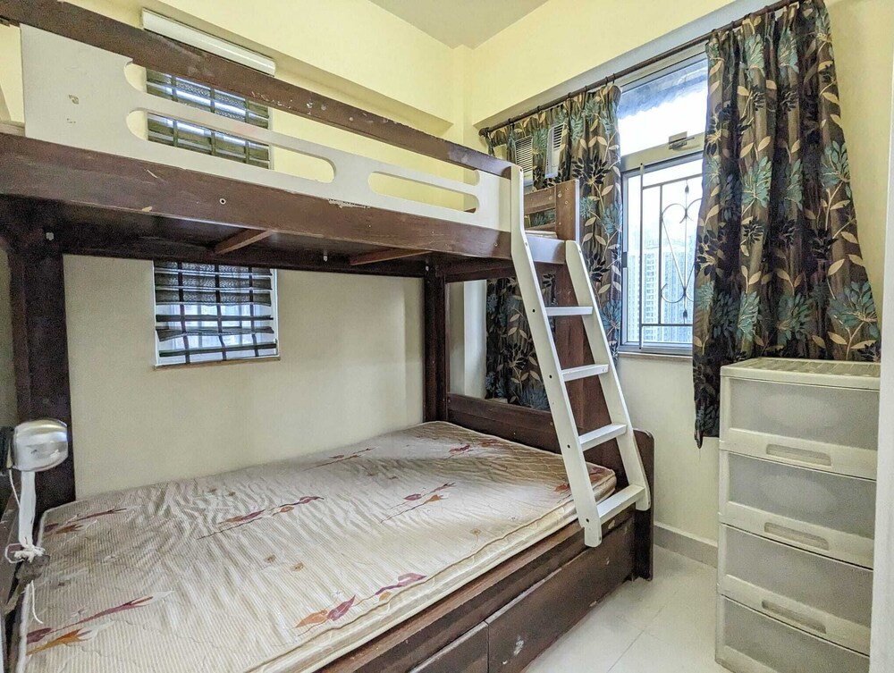 2bdrm At Temple St.@mtr Stn. Best - Kowloon City