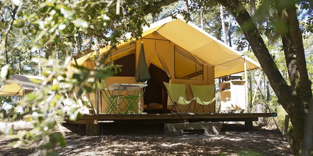Camping Huttopia Oleron Les Pins - Isla de Oleron
