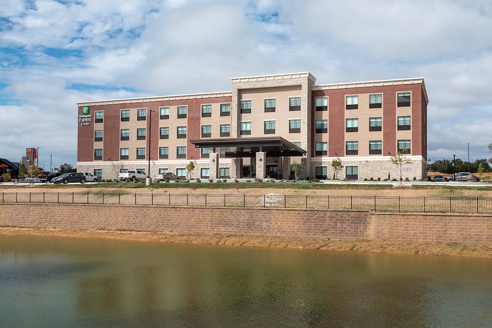 Holiday Inn Express & Suites Wentzville St Louis West, An Ihg Hotel - O'Fallon, MO