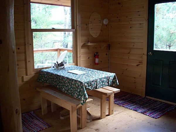 Big Pine Cabin - Remote Access Retreat - 일리