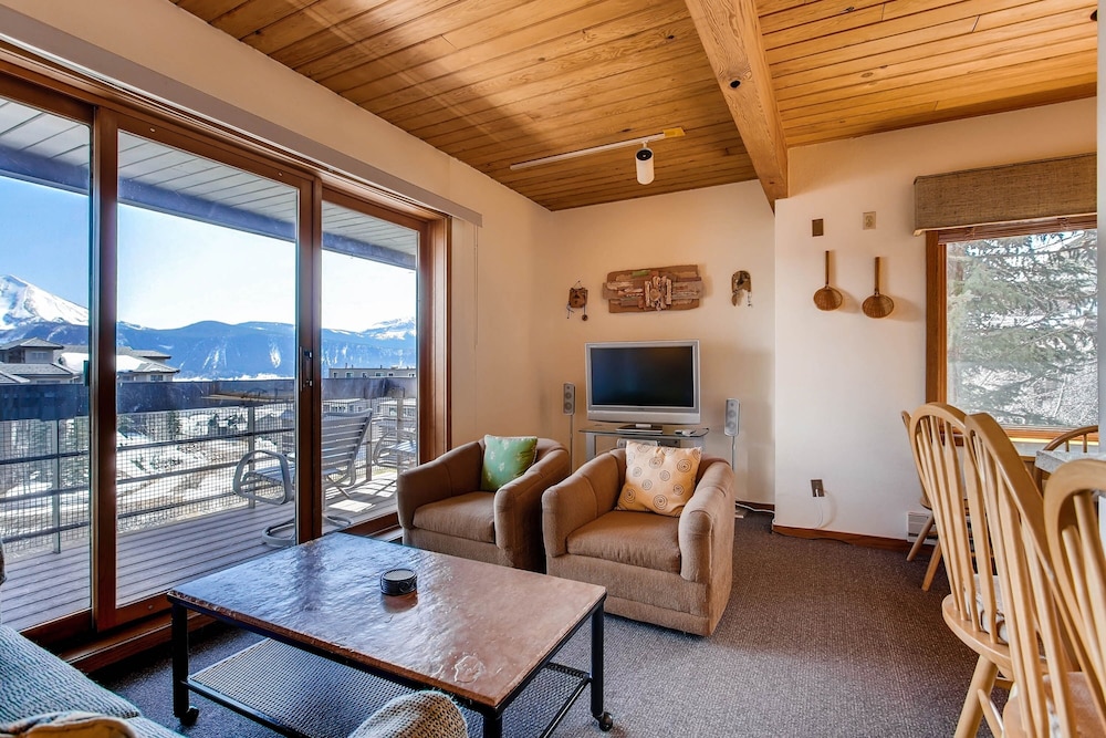 Updated 1 Br - Ski-In Ski-Out Access Condo - Crested Butte, CO