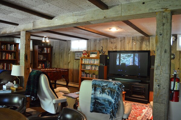 Cozy Alpine Style Bed And Breakfast With 9 Rooms In 6 Rental Units. - Molly Stark State Park, Wilmington