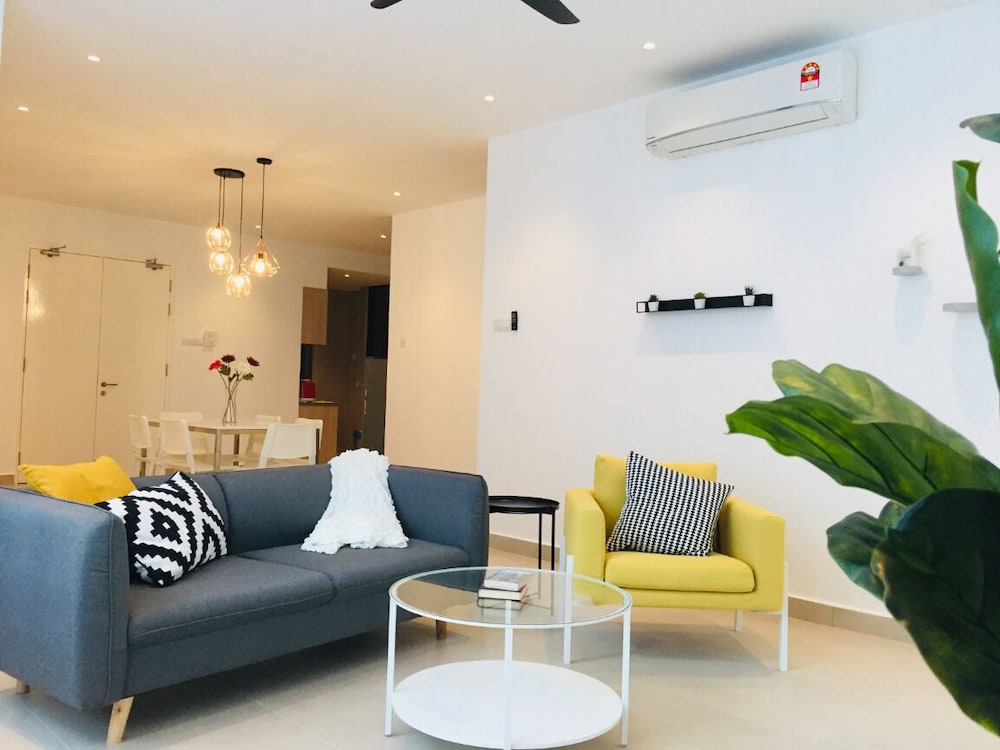 Luxury Apartment| Privatelift, 100mlrt, Midvalley - Petaling Jaya