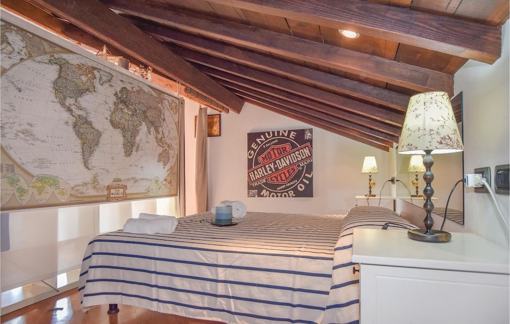 Elegant Attic Apartment With Pool And Equipped Garden For Shared Use, Located In A Historic Villa Ab - Portofino