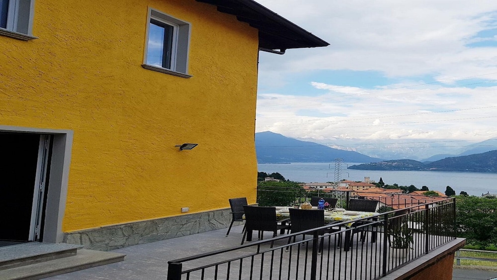 100 Square Meters Of Completely Renovated House On 2 Levels - Varenna