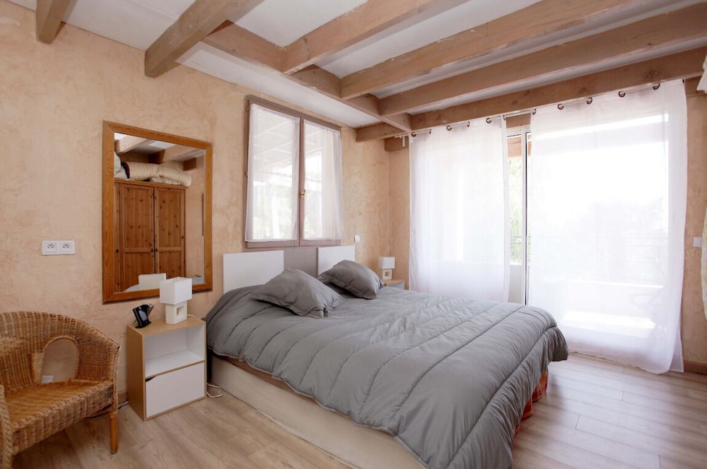 Groot Provençaals Huis Met Prachtig Uitzicht In Het Hart Van Een Historisch Dorp - Var