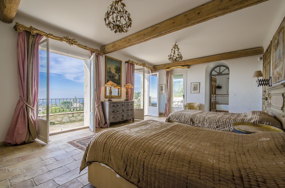 Alquiler De Villa De Lujo Con Piscina, Jacuzzi, Excelente Vista Cerca De Niza, Cannes Y Mónaco - Vence