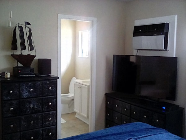 Studio Near Downtown And Beach! - Clearwater, Fl - Clearwater, FL