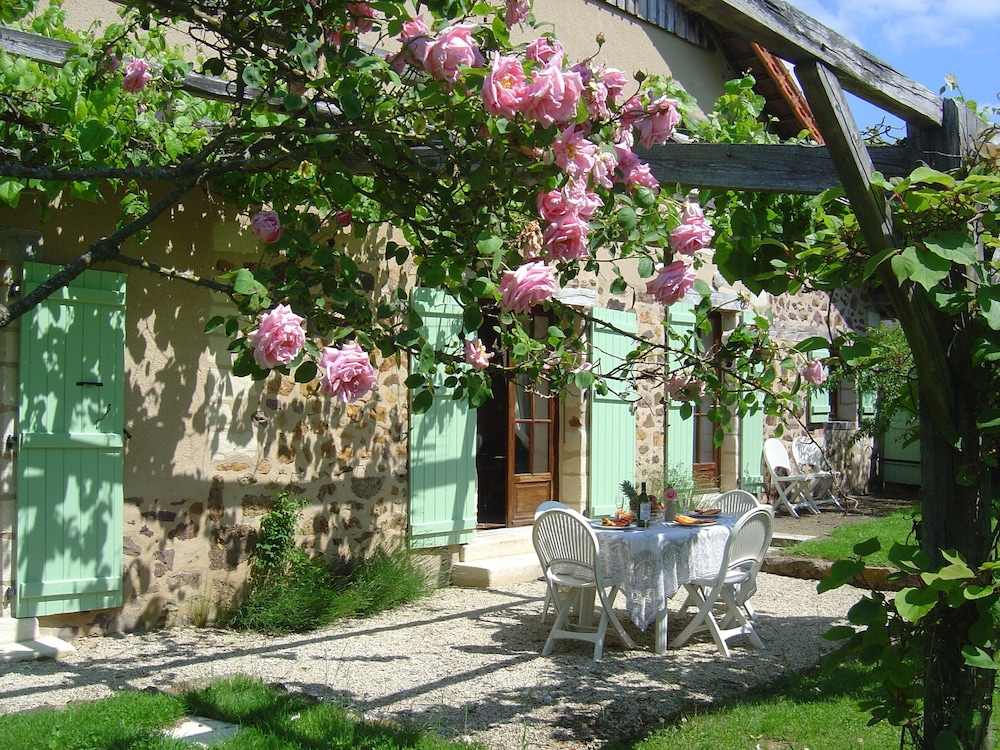 Maison Indépendante Avec Jardin Privé Dans Le Coeur Vert De La France - Haute-Vienne