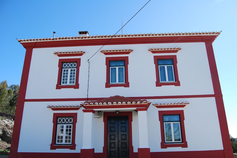 Serra Da Almond Building - Vila de Rei
