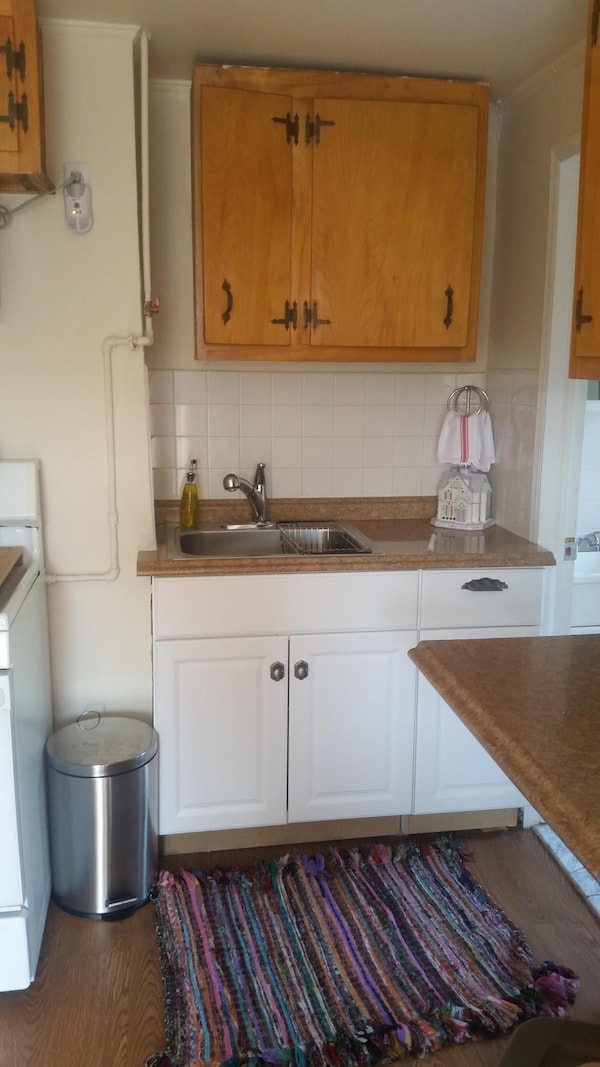 Spacious 1br Apt-prime Location Nyc Public Trans. 2015 America's Great Main St - Chatham, NJ