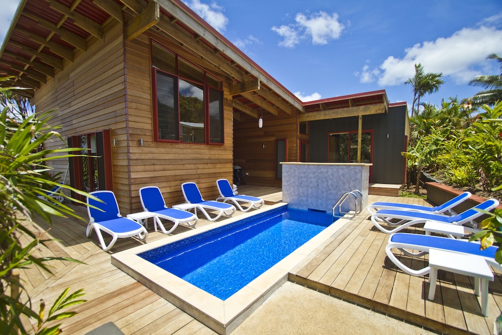 Luxury Villa Inland Titikaveka Overlooking Lush Mountainside - Cook Islands