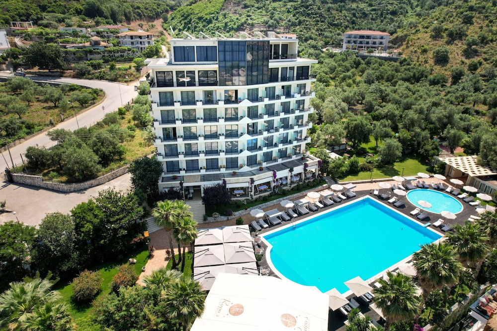 Rapos Resort Hotel - Albanie