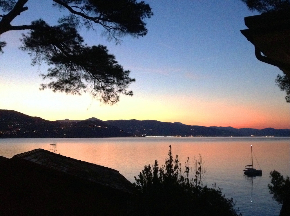 Large Apartment, 50 Meters From The Beach Between Santa Margherita And Portofino - Rapallo