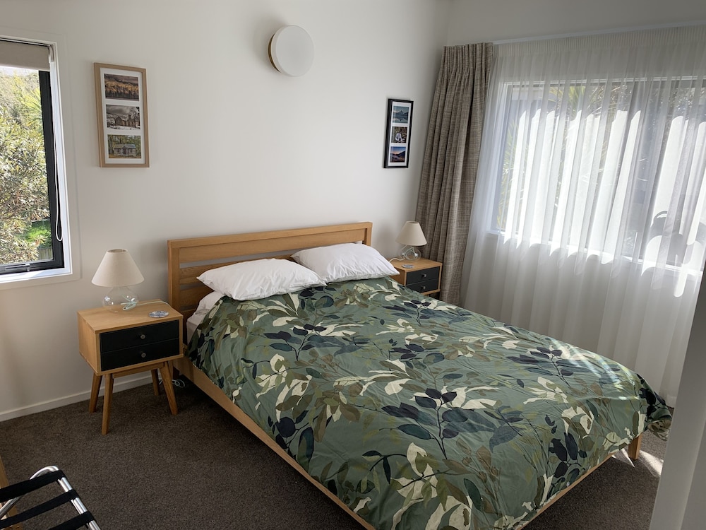 Central Southern Lakes - Queenstown Holiday Home - Queenstown