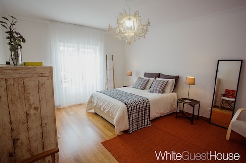 White Guest House, Your Dream Vacation In Peniche! - Peniche