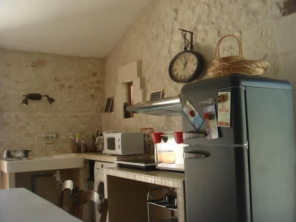 Cottage *** 4 People With Private Garden In Village Saintongeais Estuary 5 Km - Loire Valley