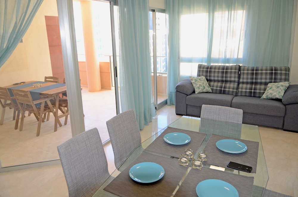 Geräumiges Apartment Mit 2 Schlafzimmern Und Großer Terrasse In La Cala, Benidorm - Villajoyosa
