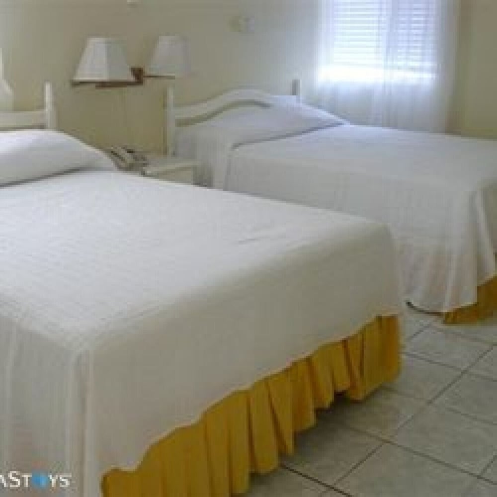 Negril Beach Condo - Jamaica - Hotel Room, No Kitchen, Unit 3 - Negril