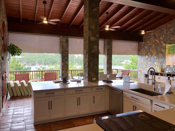 Exclusive Sunset Villa Beautiful Private Caribbean Estate Home On Great Cruz Bay - Cruz Bay