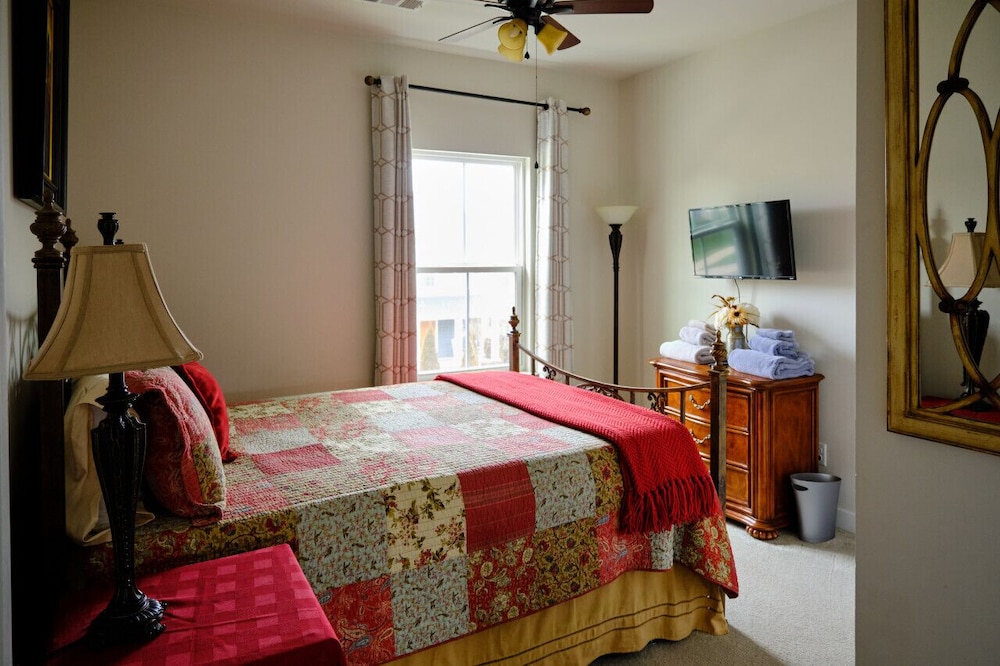 The Grey Havens: Spacious, Clean, Cosy, 3 Bed. - Franklin, TN