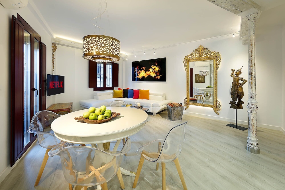 Art Chapiz Ii - Sunny Luxury Apartment-albayzin. Parking Available! - Granada, Spain