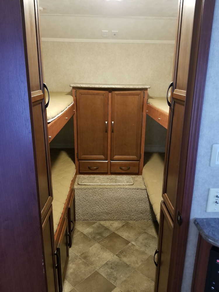 Travel Trailer In Sub-division 1/4 Mile From State Park Entrance - Mears, MI