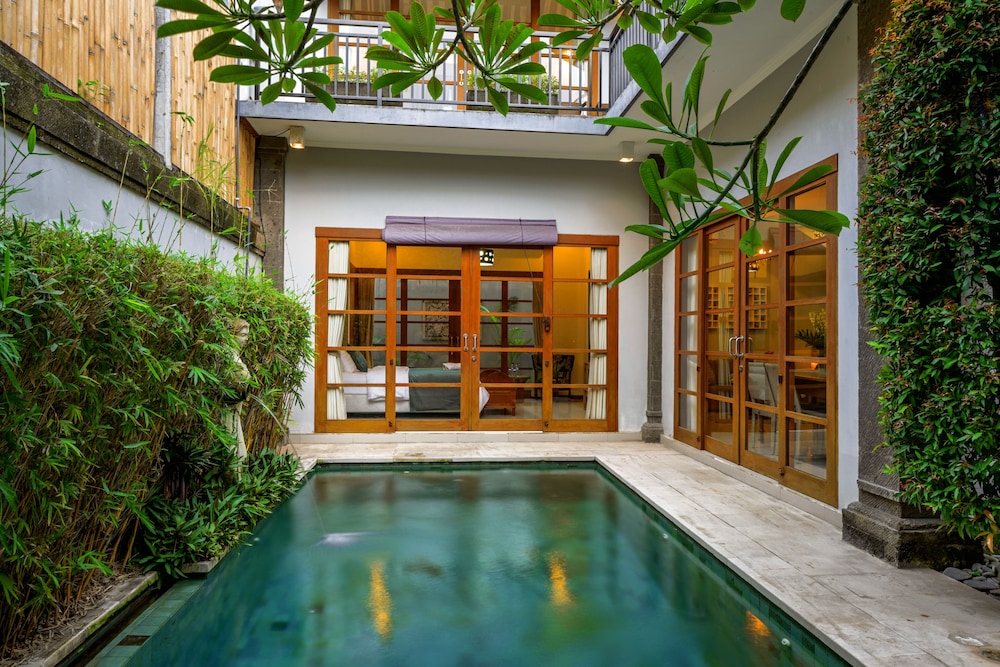 Beautiful & Cosy 3 Bdrm Villa With Pool - Kuta